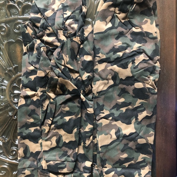 Two piece Hoodie with Trousers camouflage - Picture 7 of 9